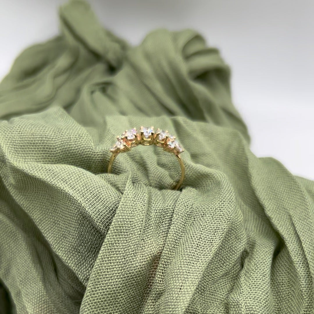 Elegant 14KY Gold 9 Stone Diamond Ring