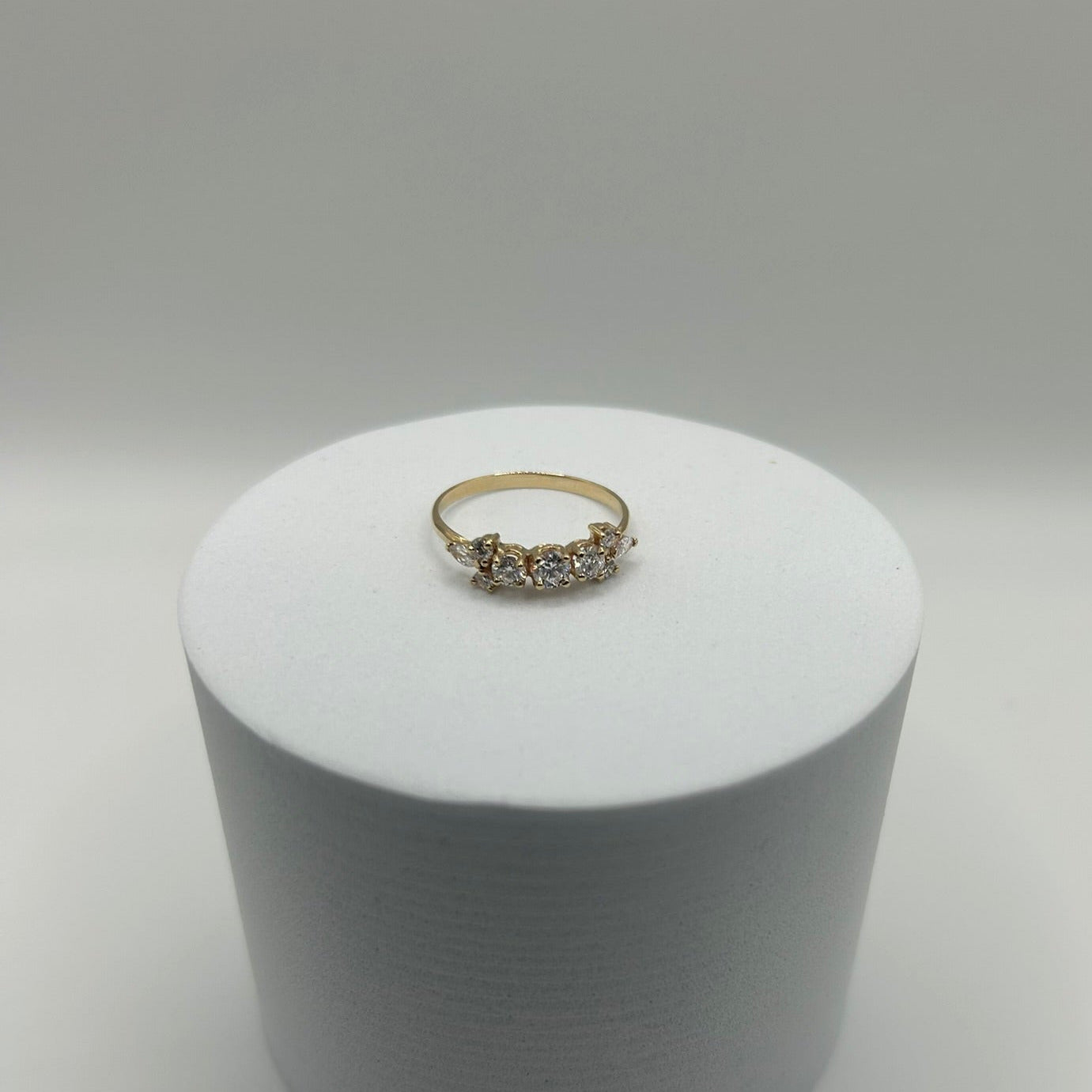 Elegant 14KY Gold 9 Stone Diamond Ring