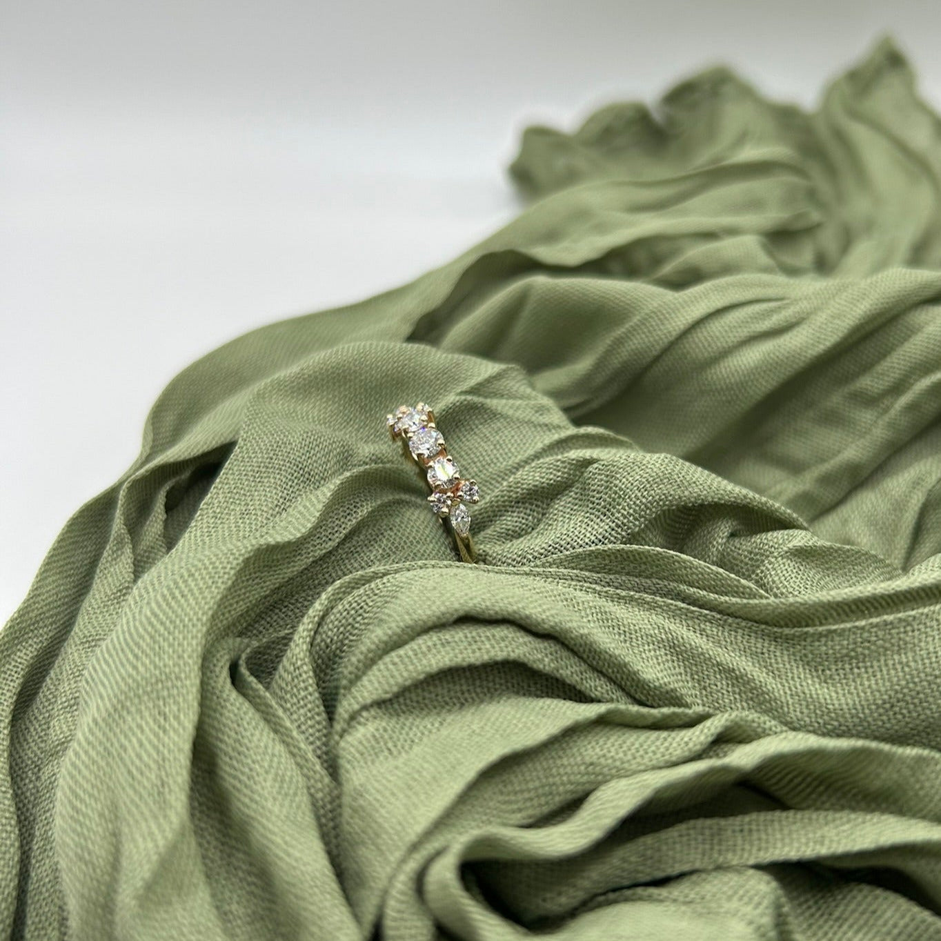 Elegant 14KY Gold 9 Stone Diamond Ring