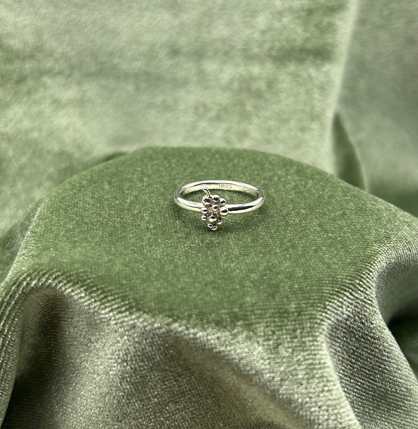 Grape Ring
