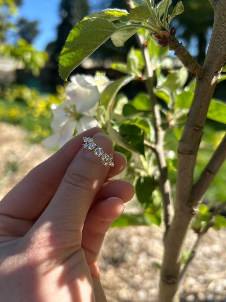 Elegant 14KY Gold 9 Stone Diamond Ring