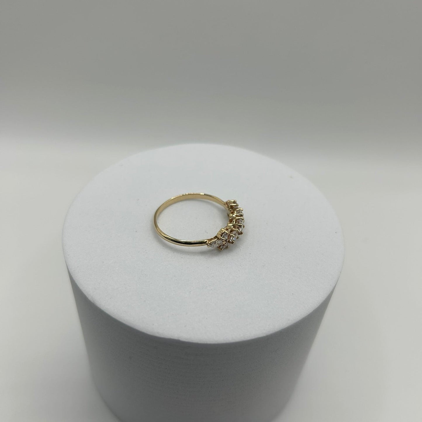 Elegant 14KY Gold 9 Stone Diamond Ring