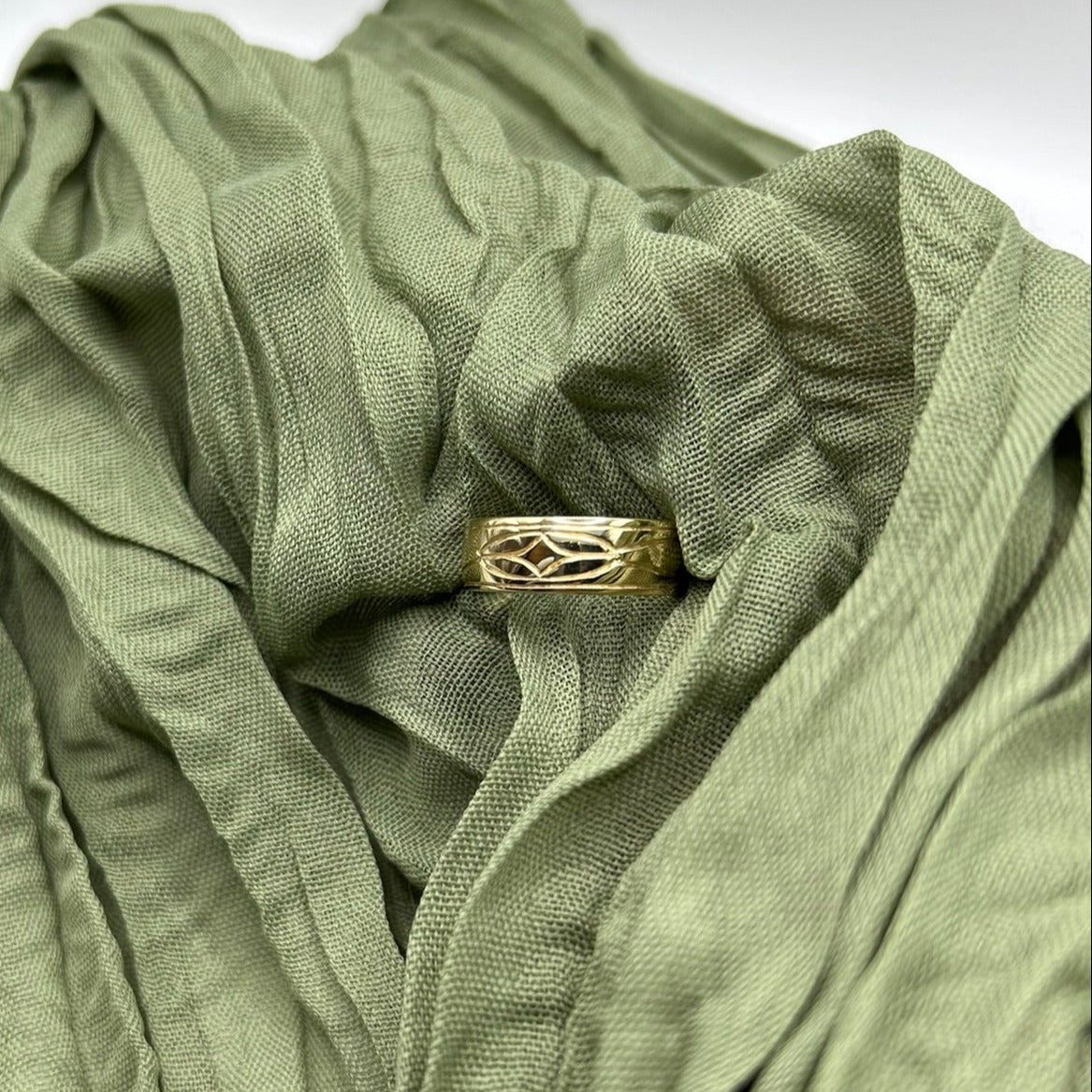 Eternal Fish Solid Gold Band