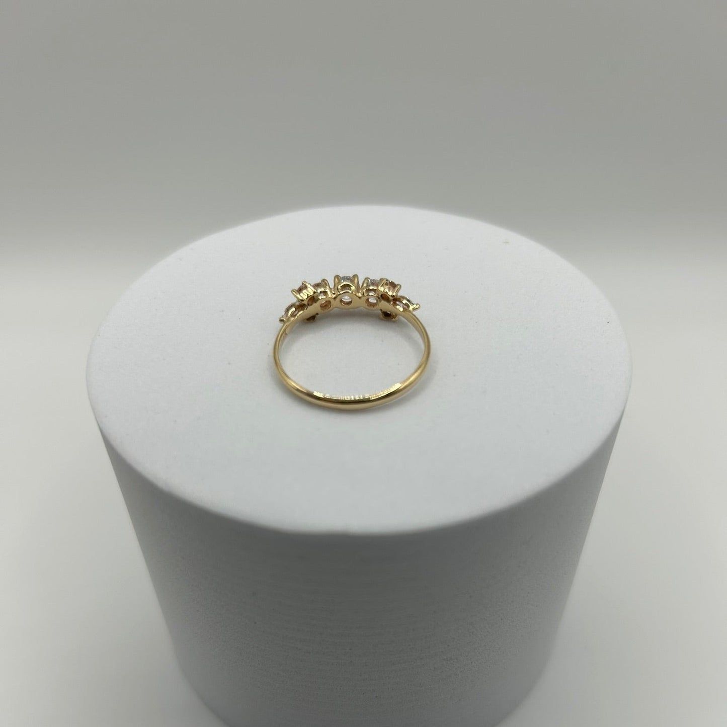 Elegant 14KY Gold 9 Stone Diamond Ring