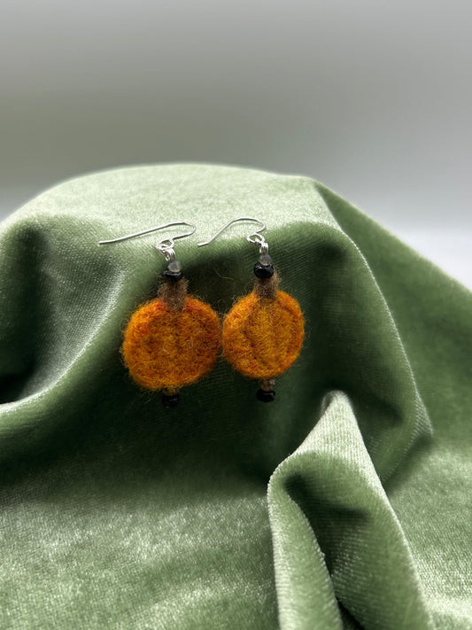 Pumpkin felt with Tourmaline and labradorite