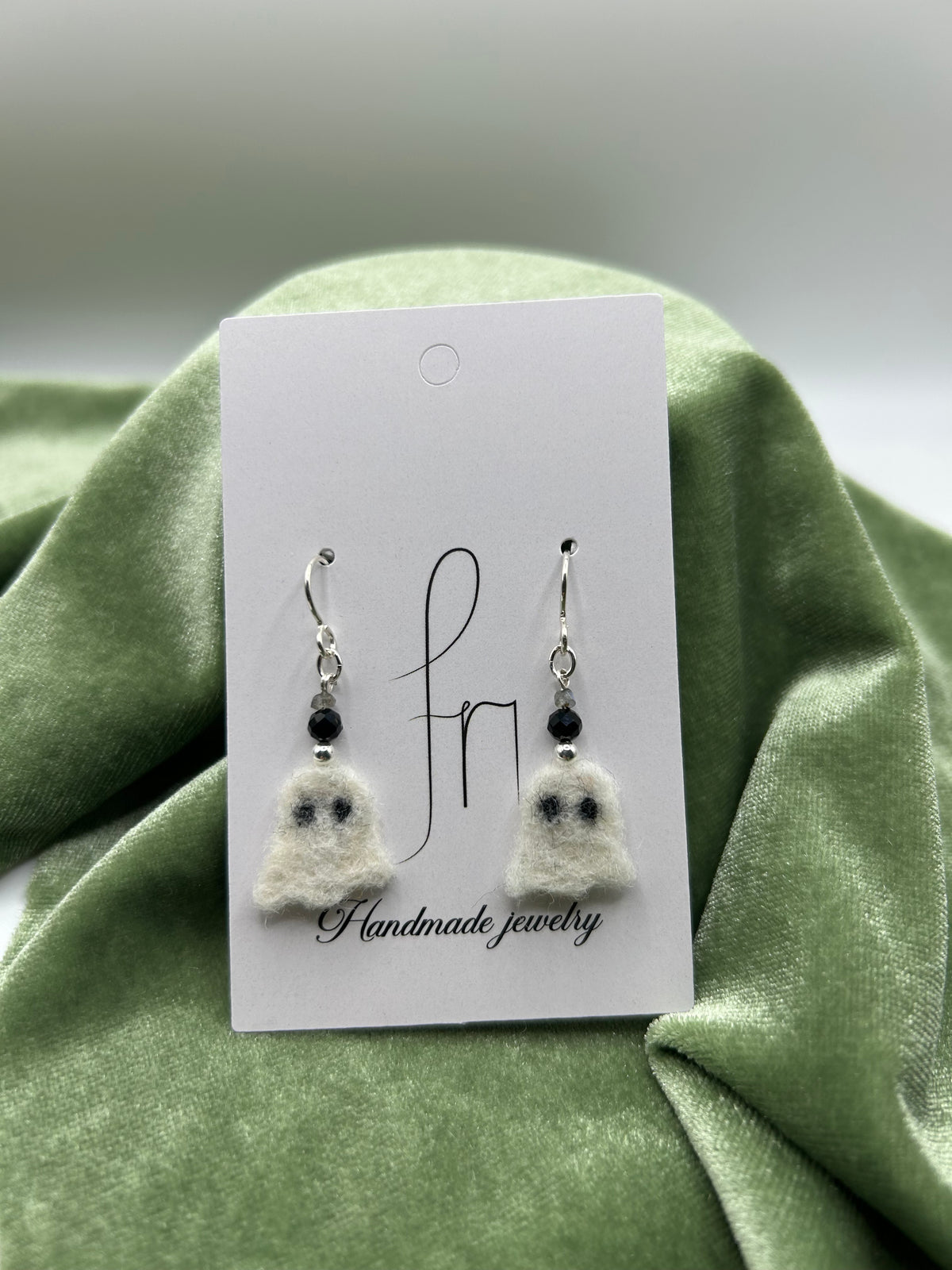 Small ghost felt earrings with Onyx and labradorite