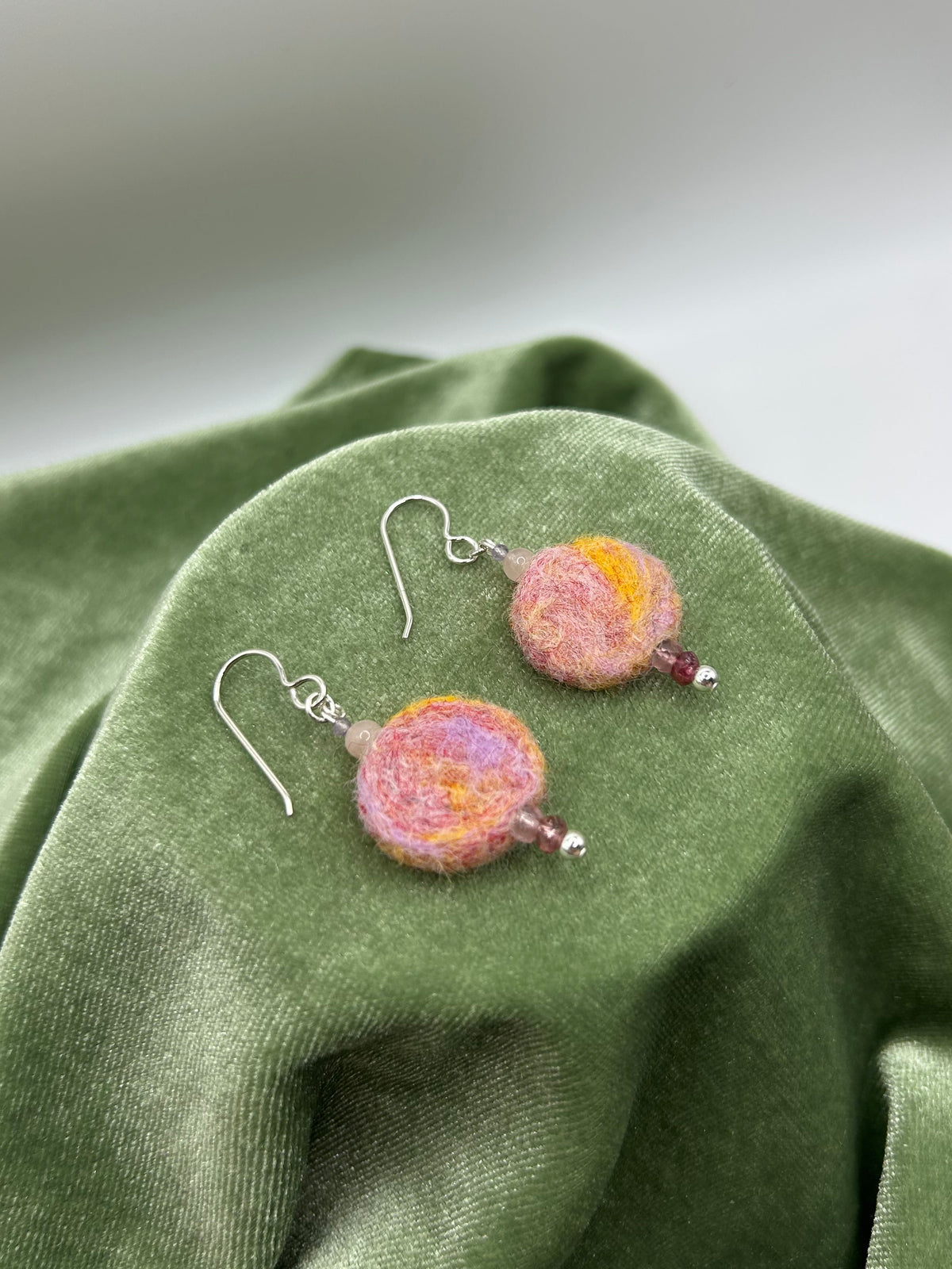 Peach colored round felt w. Morganite, amethyst, tourmaline earring