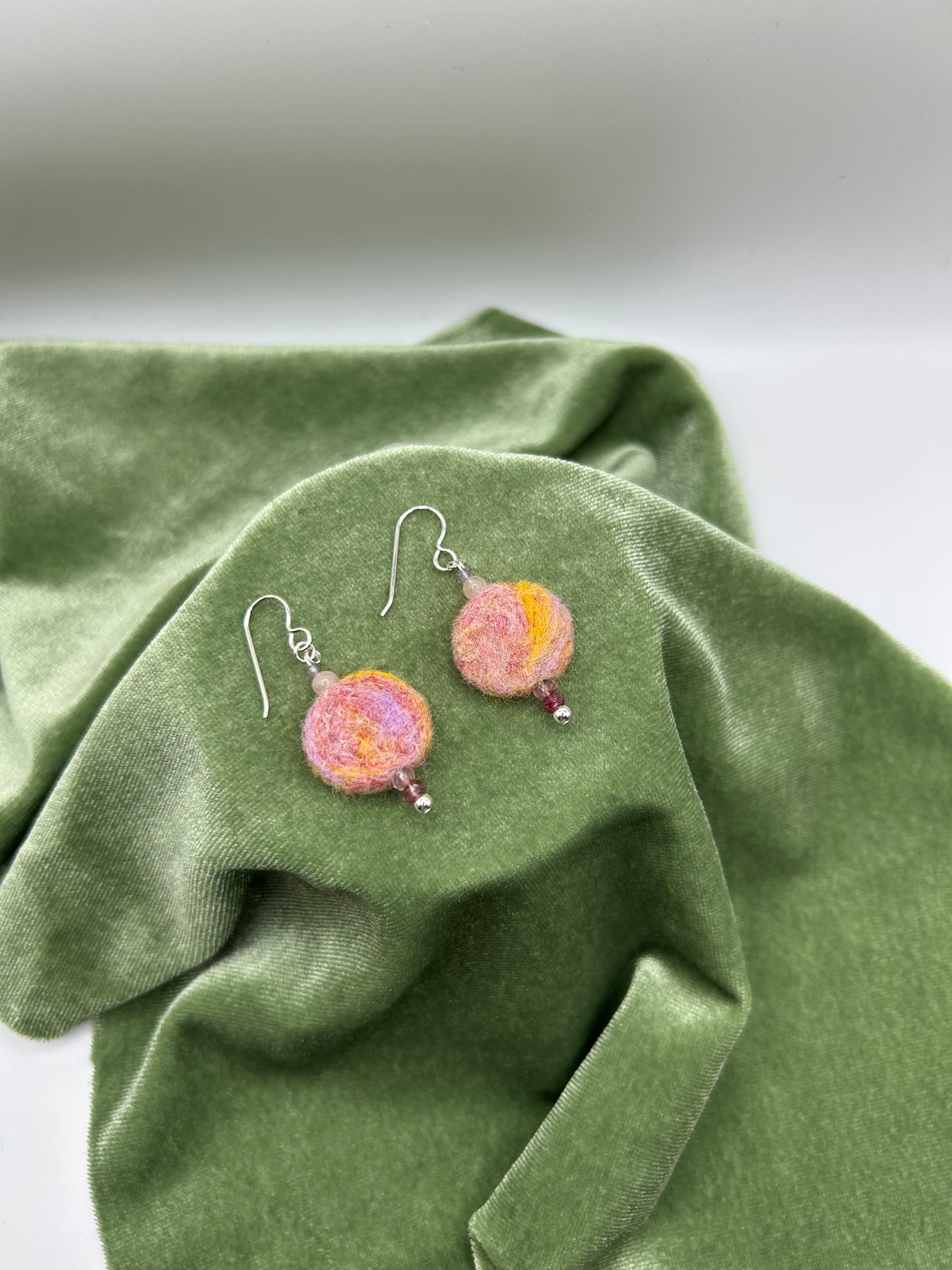 Peach colored round felt w. Morganite, amethyst, tourmaline earring