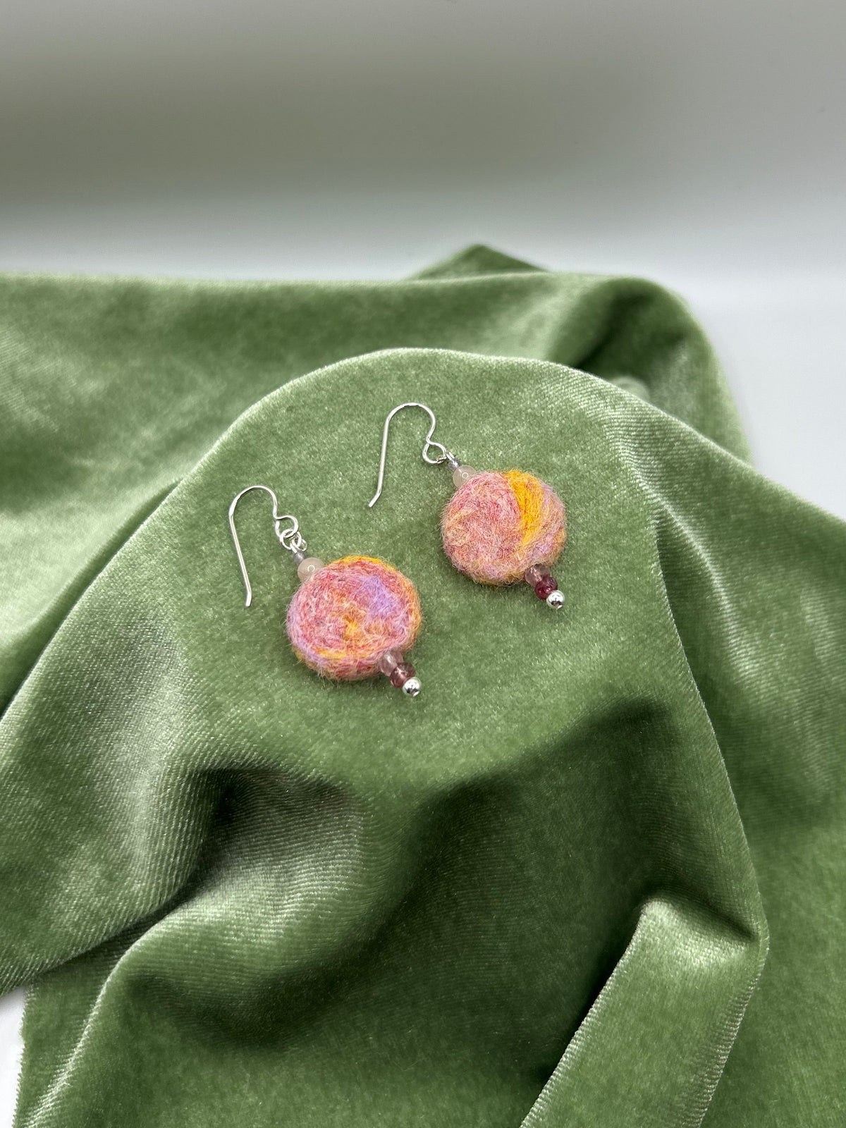 Peach colored round felt w. Morganite, amethyst, tourmaline earring